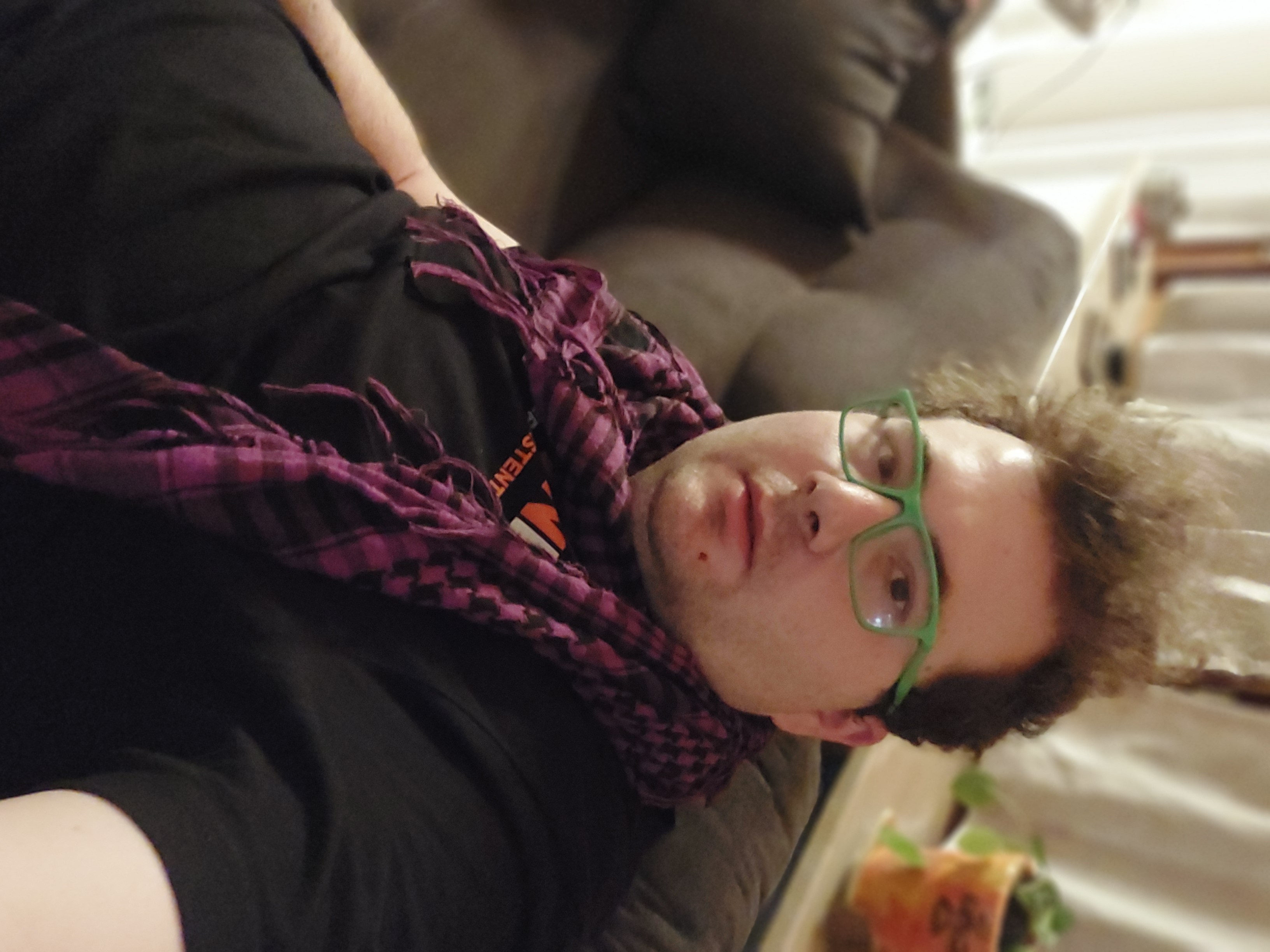 Endlich auf dem Sofa liegen